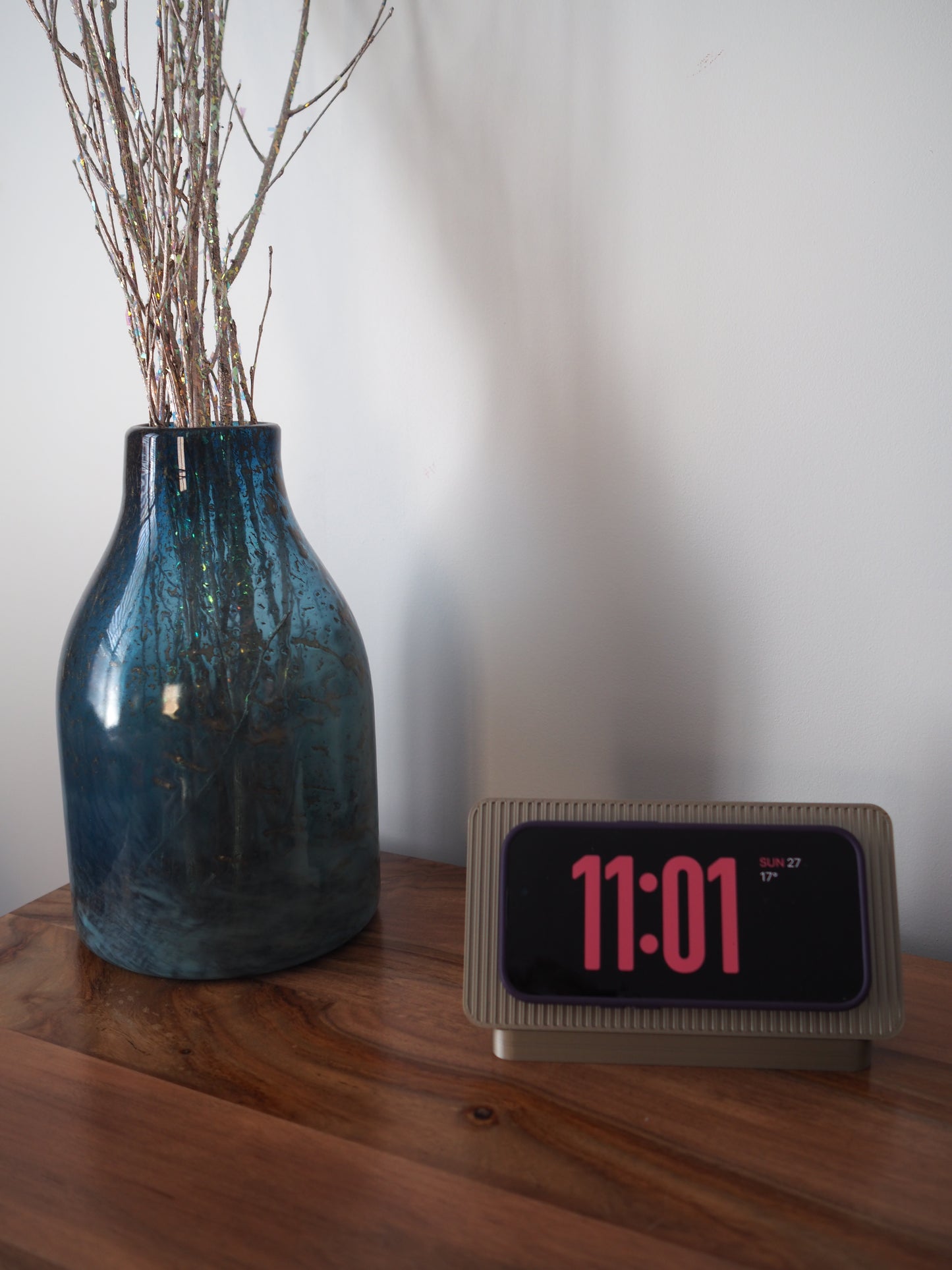 Gold Alarm Clock iPhone MagSafe Landscape Charging Stand