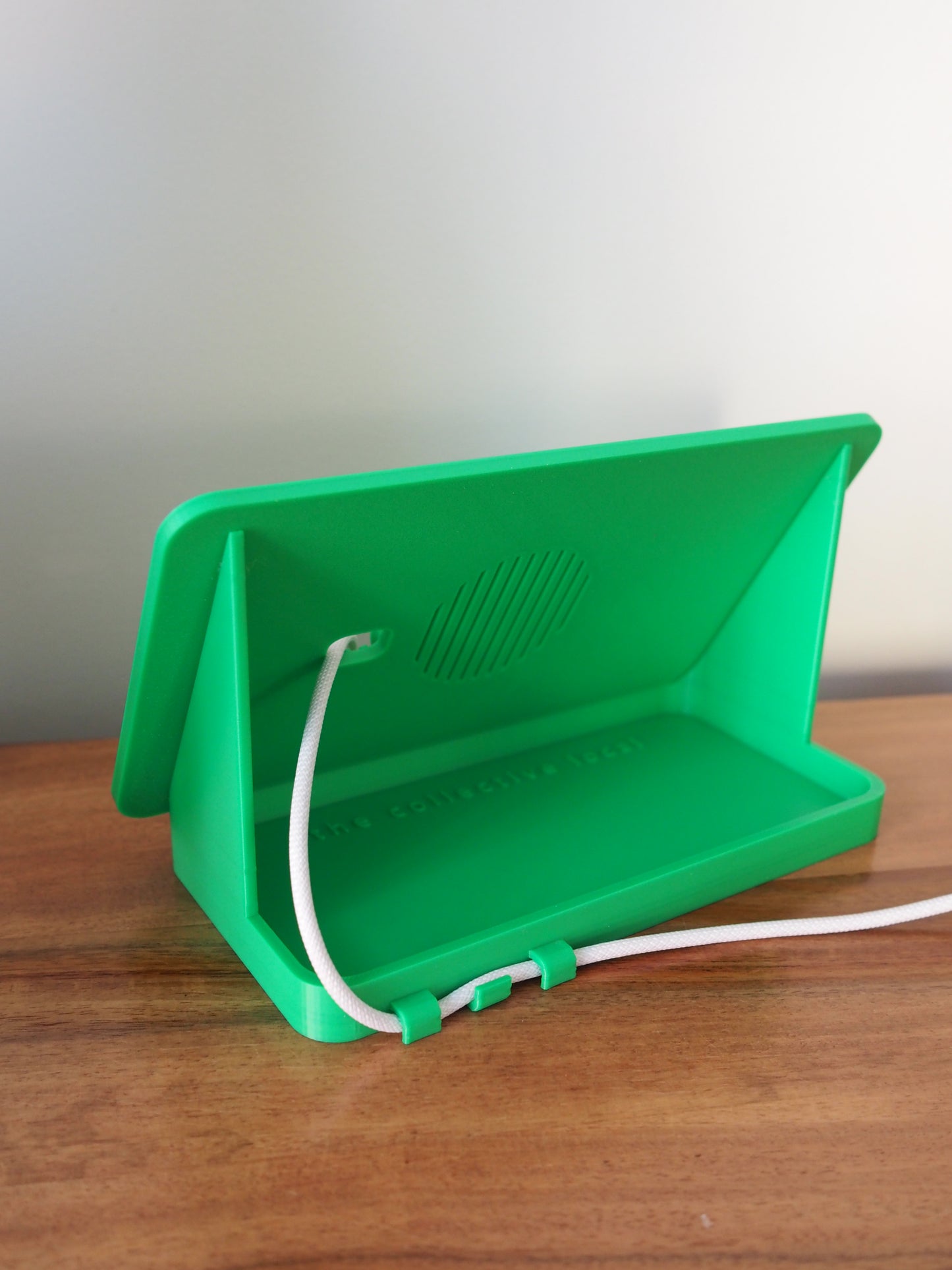 Green Alarm Clock iPhone MagSafe Landscape Charging Stand