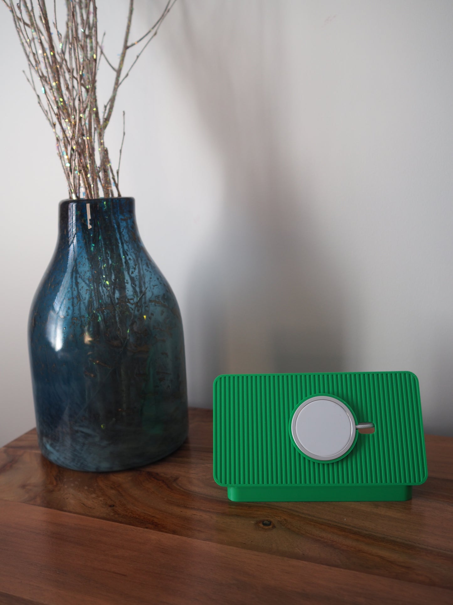 Green Alarm Clock iPhone MagSafe Landscape Charging Stand