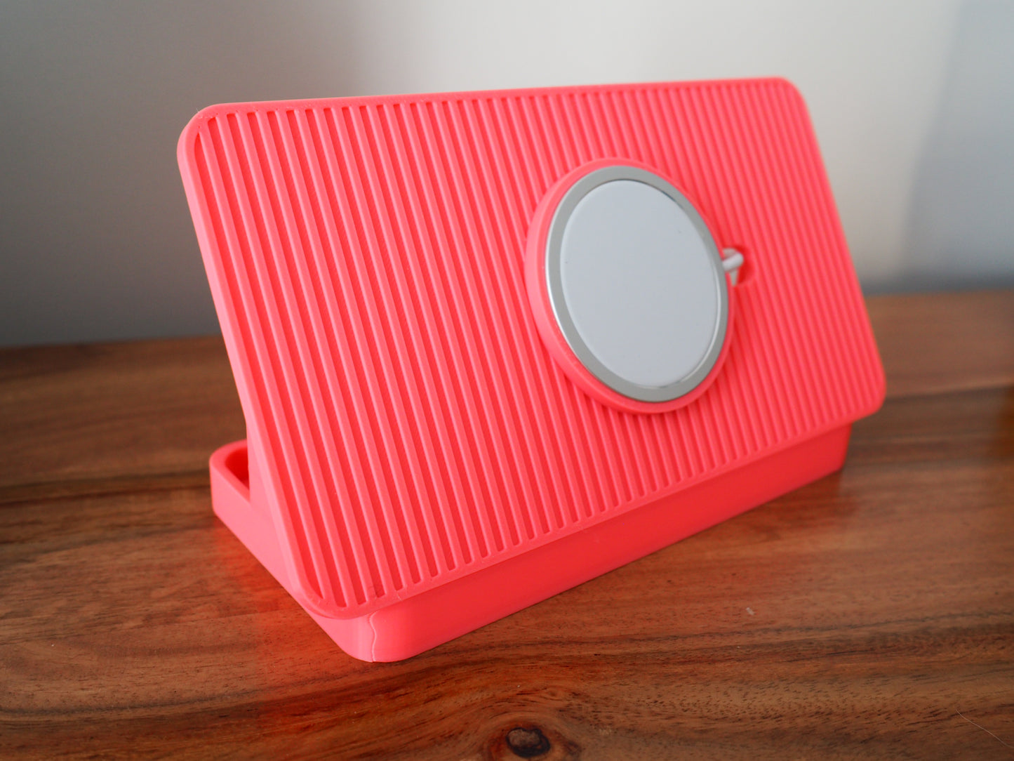 Pink Alarm Clock iPhone MagSafe Landscape Charging Stand